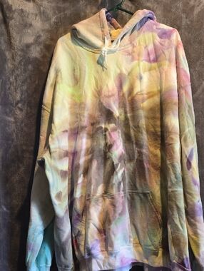 Gildan Men's Tie-Dye Crewneck Hoodie in Pastel Multi